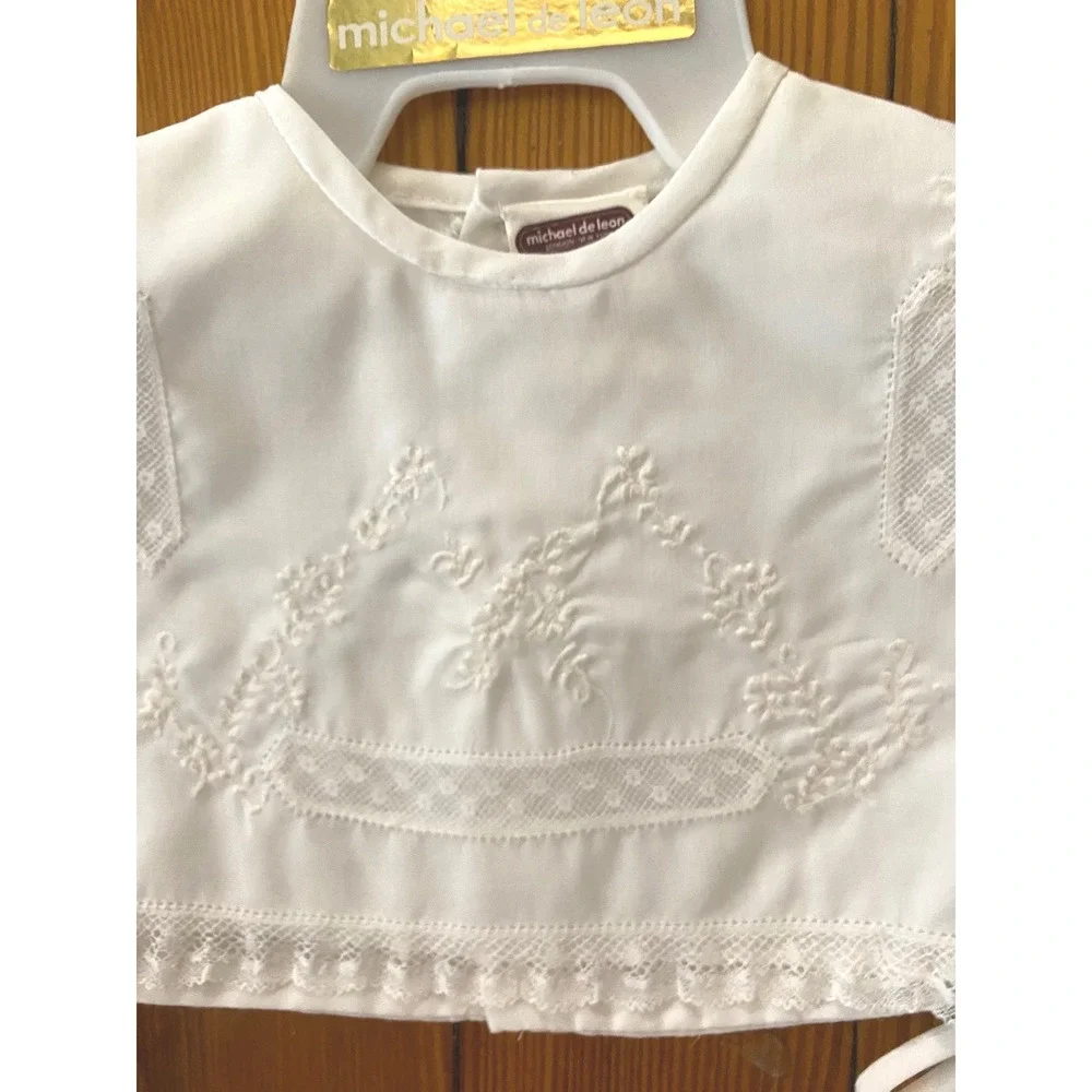 New VTG  Michael de Leon  White christening bib Floral Embroidery Lace collar